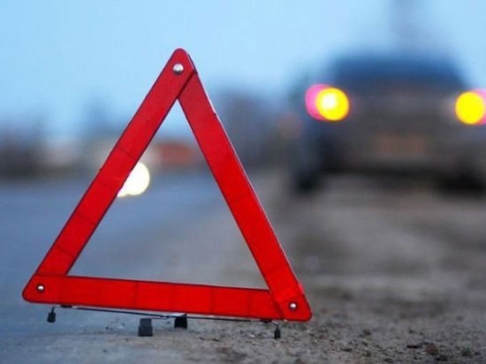 В Курской области водитель «семерки» скончался после столкновения с тепловозом