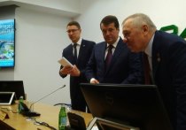 Встреча состоялась в административном здании ПАО «Казаньоргсинтез» и была посвящена итогам развития Казани в 2017 году и планам на 2018 год