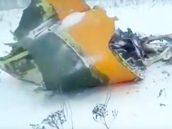 ФСБ не нашло следов взрывчатки на обломках самолета, летевшего в Орск