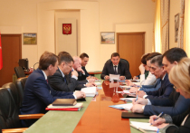 В понедельник, 12 февраля, в регионе состоялось оперативное совещание, на котором губернатор Андрей Бочаров обсудил подготовку Волгоградской области к мировому футбольному первенству