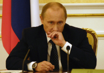 Телеканал "Дождь" со ссылкой сразу на несколько источников сообщил о том, что президент России Владимир Путин отменил все публичные мероприятия