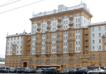 История с ответным переименованием улицы рядом с посольством США в Москве достигла своего финала