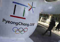 Зимняя Олимпиада-2018 в Пхенчхане набирает обороты, и в очередной соревновательный день в дело возвращаются биатлонисты, а именно - женщины, которые разыграли комплект медалей в индивидуальной гонке после переноса забега из-за погодных условий