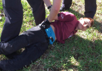Стрелок, устроивший бойню в средней школе Марджори Стоунман Дуглас во Флориде, был задержан через некоторое время после того, как попытался скрыться с места трагедии