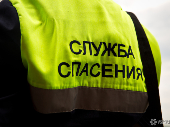 Кемеровчане застряли в лифте в ТРК "Зимняя вишня"