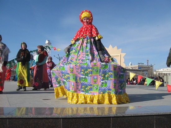 Языческий праздник Масленицу отметили в городе Чите