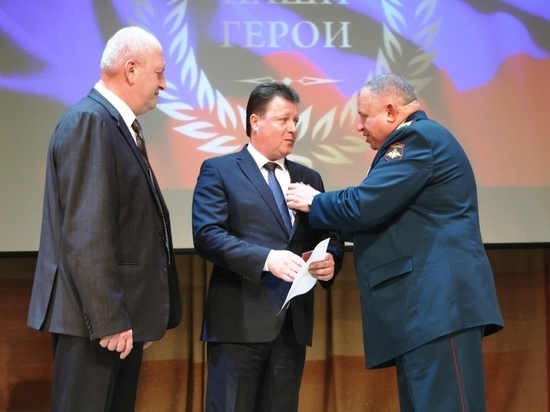 Калужский градоначальник получил награду от министра обороны Cергея Шoйгу