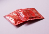 Презервативы китайского производства, поставленные в Африку в рамках программы по предотвращению ВИЧ-инфекций, оказались слишком маленькими