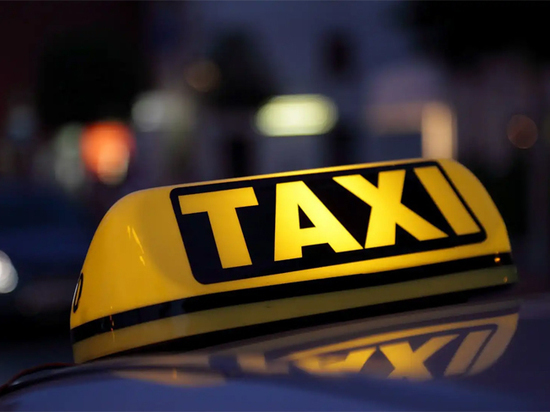 Екатеринбургского таксиста наказали за избиение пассажиров