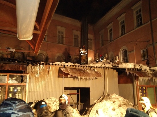 Пожар произошел на Мытном рынке в Нижнем Новгороде