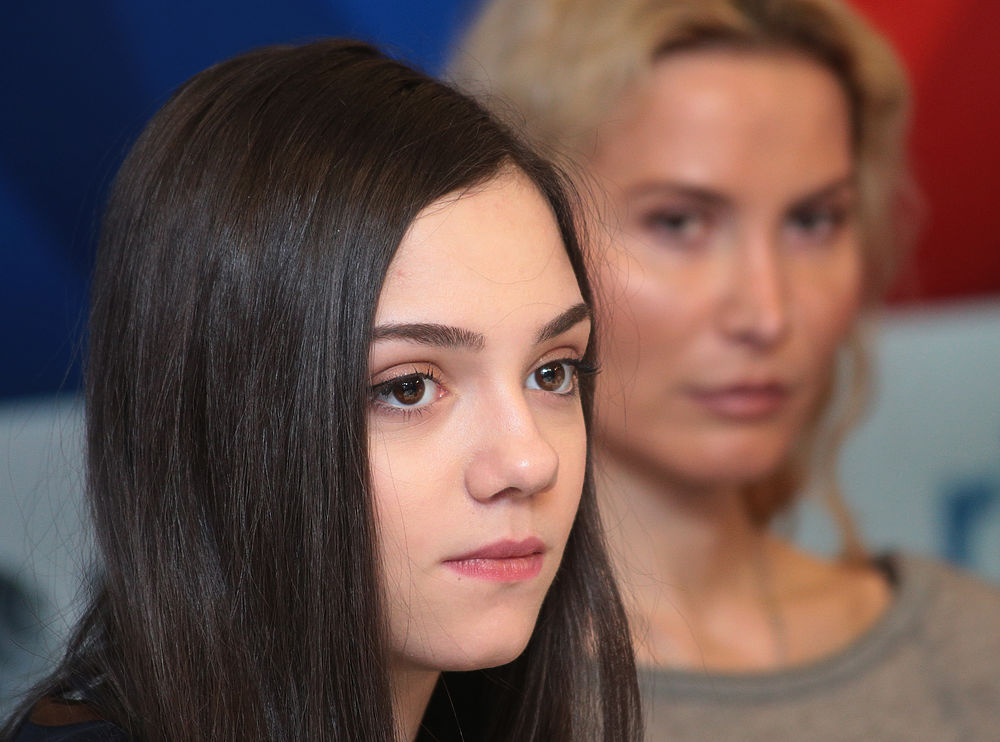 Загитова, Медведева и тренер Тутберидзе: фотосплав молодости и опыта 