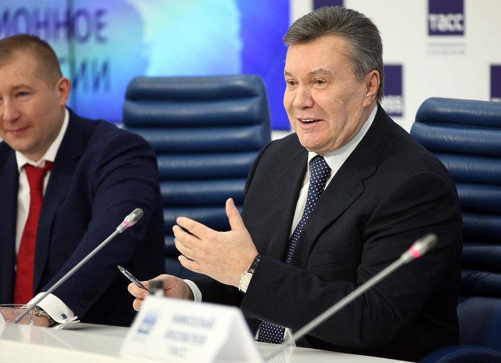 Постаревший Янукович ответил на провокационные вопросы в Москве: фоторепортаж