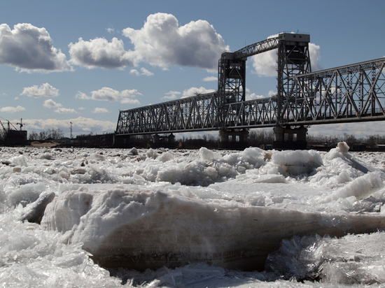 Такие прогнозы дали специалисты Севгидромета, обследовавшие лёд на реках Архангельской области