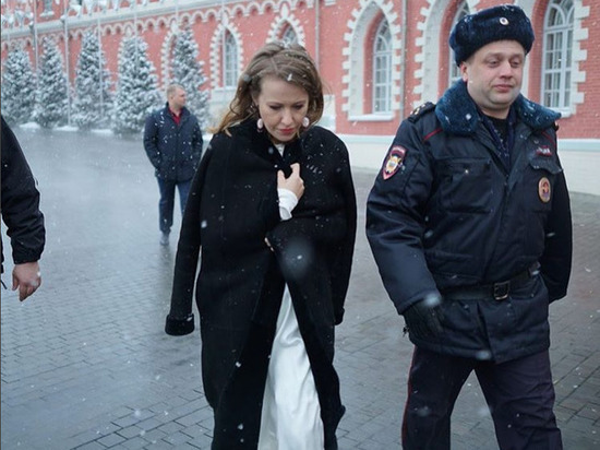 Ксения Собчак обратилась в полицию с заявлением по поводу инцидента, а за действия стажера-хулигана извинился председатель Мосгордумы