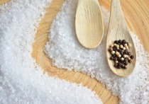 Группа специалистов, представляющих Денверский университет, провела эксперимент, в ходе которого выяснила, как чрезмерное количество соленой пищи влияет на организм человека