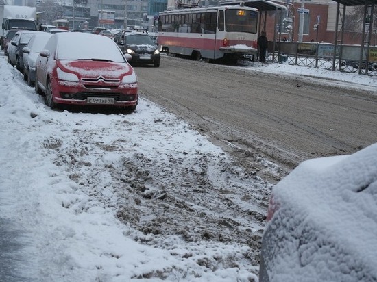 Перед визитом Путина Свердловскую область от снега очищали 509 дорожных машин