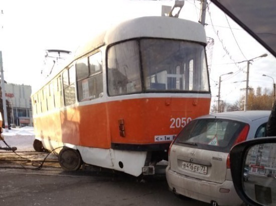 В Ульяновске трамвай сошел с рельсов 
