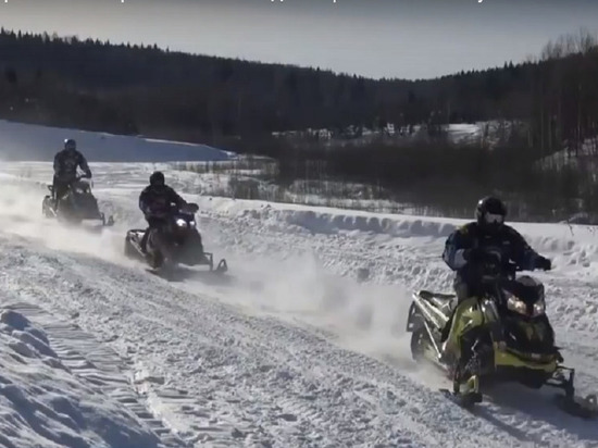 В Архангельской области завершился крупнейший в стране снегоходный турнир