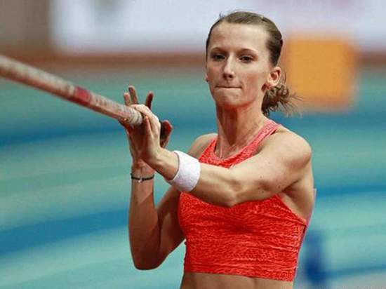 Спортсменка поставила личный рекорд в прыжках с шестом — 4, 90 м