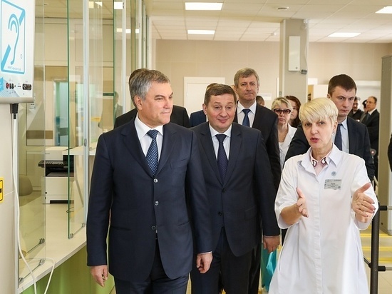 Председатель Госдумы России высоко оценил изменения, произошедшие за два года в главной волгоградской больнице.