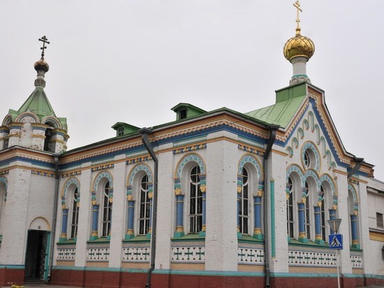 Житель Ломоносовского округа областного центра расписал Никольскую церковь непотребными картинками