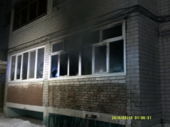 Ульяновские пожарные на руках вынесли инвалида из горящей квартиры 