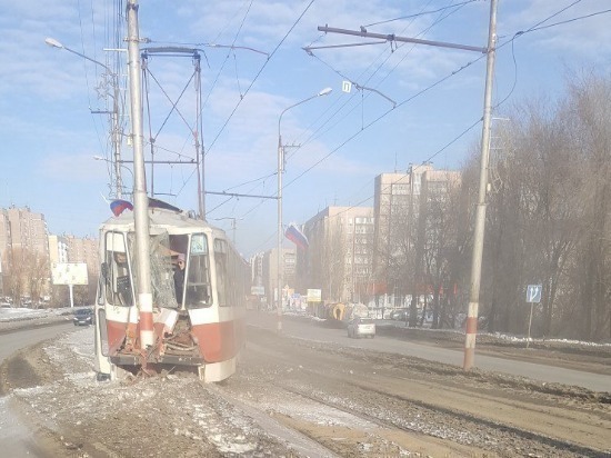 Пассажиры трамвая, сошедшего с рельсов в Ульяновске, могут получить страховые выплаты 