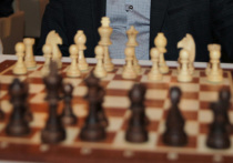 На проходящем в Берлине турнире претендентов, в котором восемь гроссмейстеров борются за возможность вступить в поединок за шахматную корону с действующим чемпионом мира норвежцем Магнусом Карлсеном, сменились лидеры