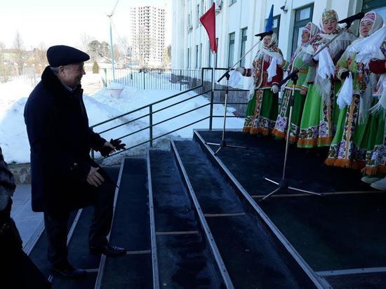 "Настроение – новогоднее":Артамонов проголосовал на выборах Президента 