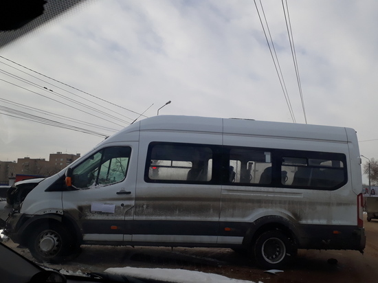 Микроавтобус «Газпром-Оренбург» попал в ДТП на проспекте Победы