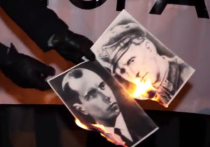 Ультраправые сожгли изображения Бандеры и Шухевича 