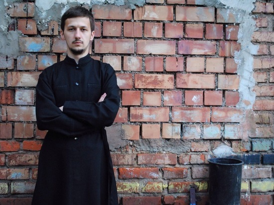 Белорус Александр Кухта – один набирающих популярность видеоблогеров в Рунете и… священник