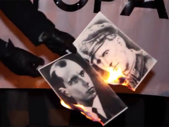 Ультраправые сожгли изображения Бандеры и Шухевича 