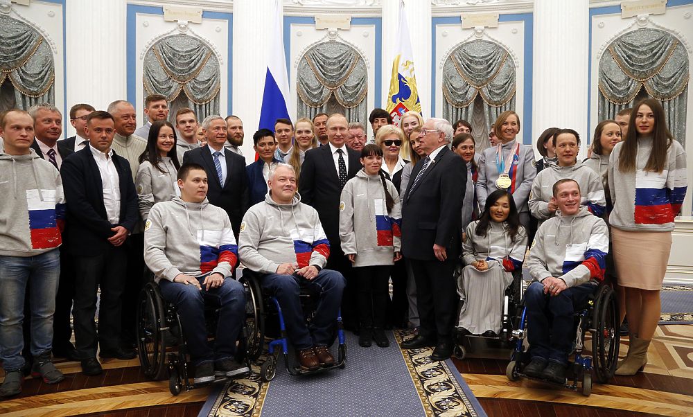 Путин наградил российских паралимпийцев: "Взяли все, что хотели"