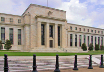 Федеральная резервная система (ФРС) США повысила базовую ставку на 0,25% — до 1,5-1,75%, как и предсказывали эксперты