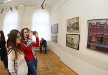 Выставка посвящена 65-летнему юбилею художника, и на ней для Александра Чернигина многое происходит впервые