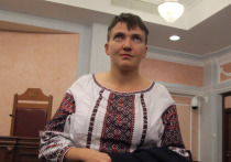 Народный депутат Надежда Савченко заявила, что во время службы в армии подверглась сексуальным домогательствам со стороны человека, который позднее получил звание Героя Украины