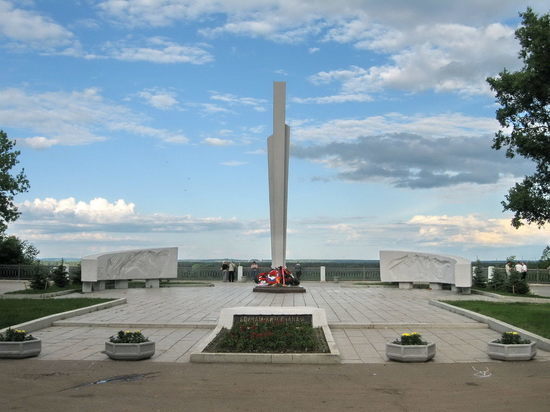 В Кирове к Дню Победы отреставрируют памятники