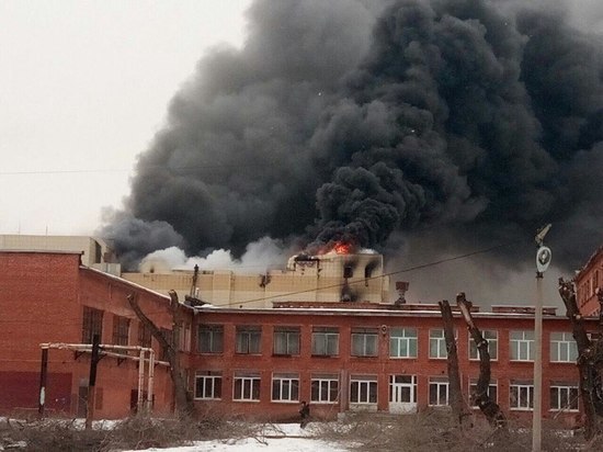 Крупный пожар произошел в кемеровском ТЦ "Зимняя Вишня": есть погибшие и пострадавшие