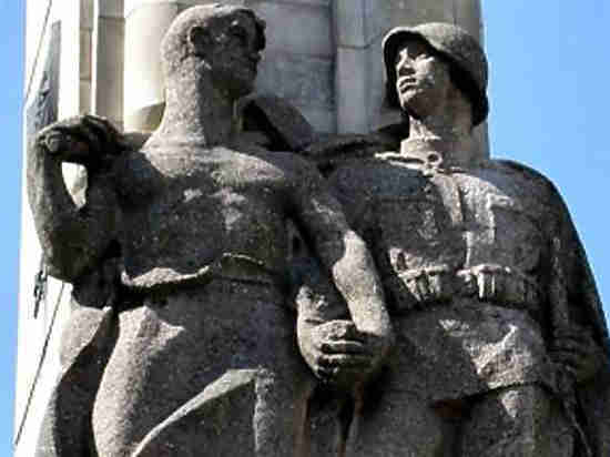 Варшава законодательно закрепила возможность уничтожения монументов советской эпохи