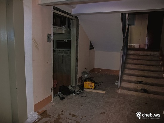 В чебоксарском микрорайоне «Садовый» в шахте лифта нашли труп мужчины В чебоксарском микрорайоне «Садовый» в шахте лифта нашли труп мужчины