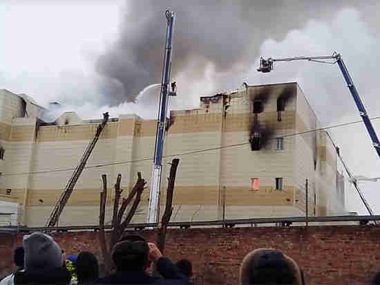 После пожара в Кемерово в Набережных Челнах проверят развлекательные и торговые центры