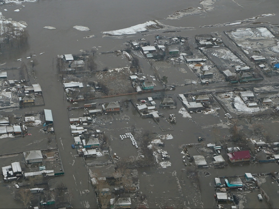 Почти 500 человек эвакуировали из зоны паводка в Алтайском крае