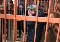 Суд в Кемерово принял решение удовлетворить ходатайство следствия и отправить в СИЗО фигурантку дела о пожаре в ТЦ «Зимняя вишня» - управляющую торгового центра Надежду Судденок