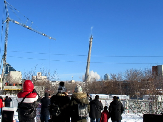 Падение башни: в выходные разрушили неформальный символ Екатеринбурга
