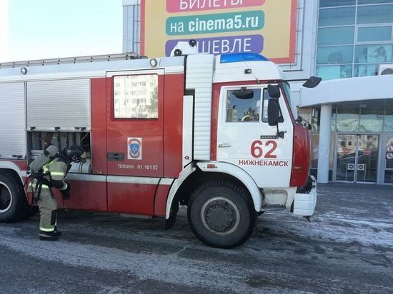 В Нижнекамске в торговом центре сработала автоматическая система пожаротушения