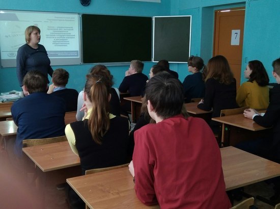Школьники Тверской области узнали, зачем им нужен парламентаризм