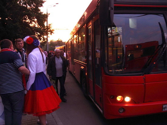 В пасхальную ночь в Казани горожан развезут от храмов на спецавтобусах