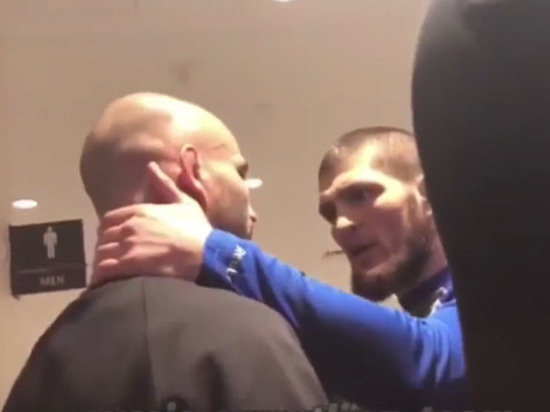 Бойцы UFC Нурмагомедов и Лобов едва не подрались в отеле Бойцы UFC Нурмагомедов и Лобов едва не подрались в отеле