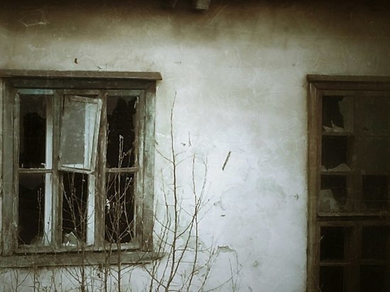 Стоп хлам: «управляшку» в Карелии оштрафовали за разбитые окна в подъезде